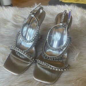Elegant Silver Women's Sandals